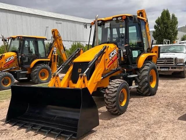 Retroexcavadora JCB 3CX de PRD Rental